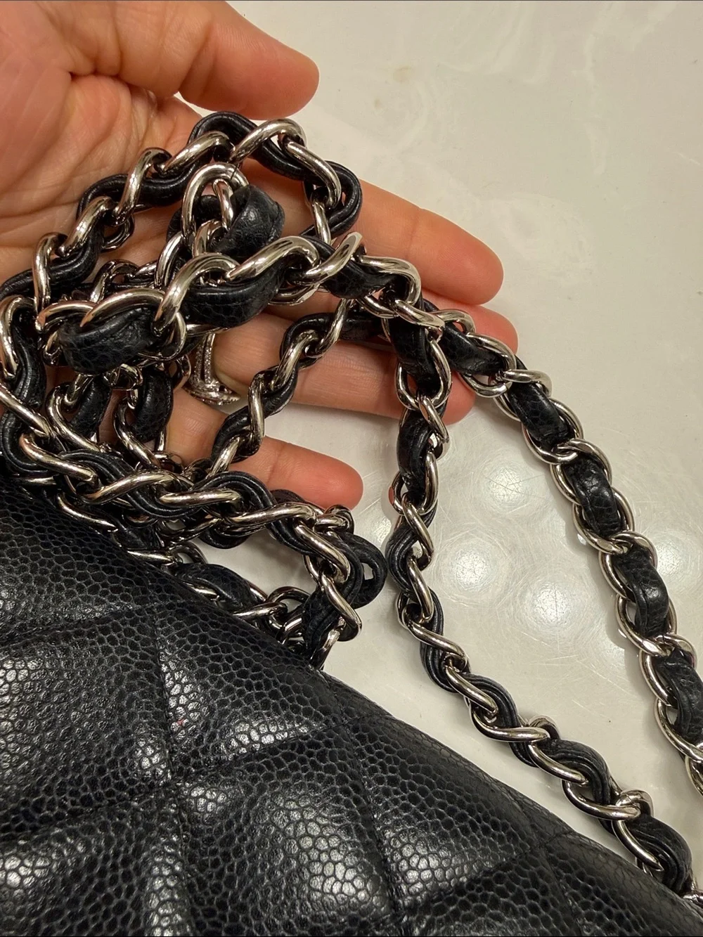 MAXI CLASSIC  CHANEL CAVIAR